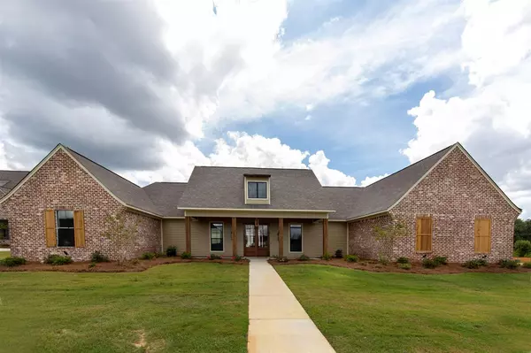 213 Reservoir Way, Brandon, MS 39047