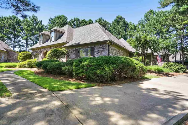 Madison, MS 39110,1308 Water Brooke Court