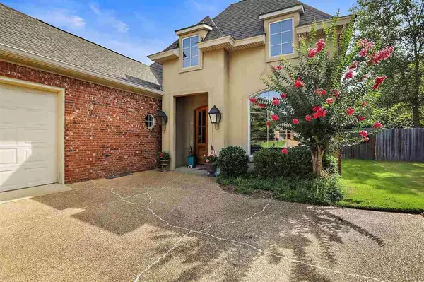 Pearl, MS 39208,560 Asbury Lane Drive