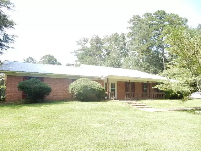 817 Dixie Avenue, Mendenhall, MS 39114