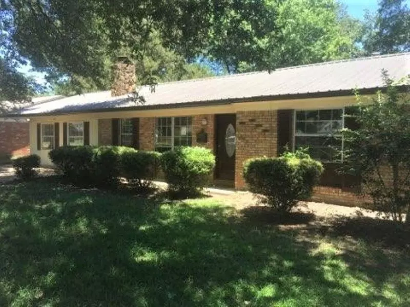 1002 Medallion Drive, Greenwood, MS 38930