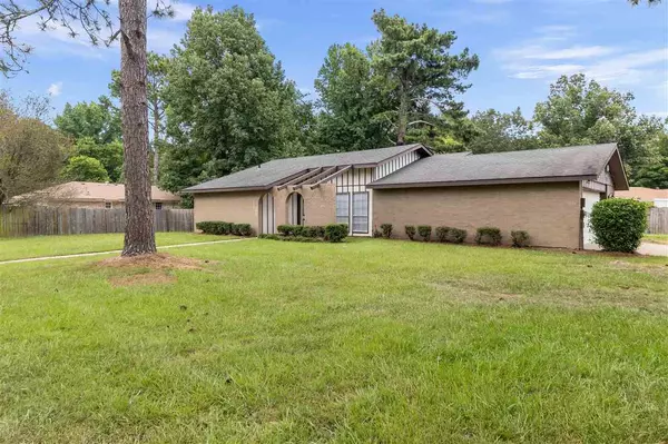 5856 Cypress Trail, Jackson, MS 39211