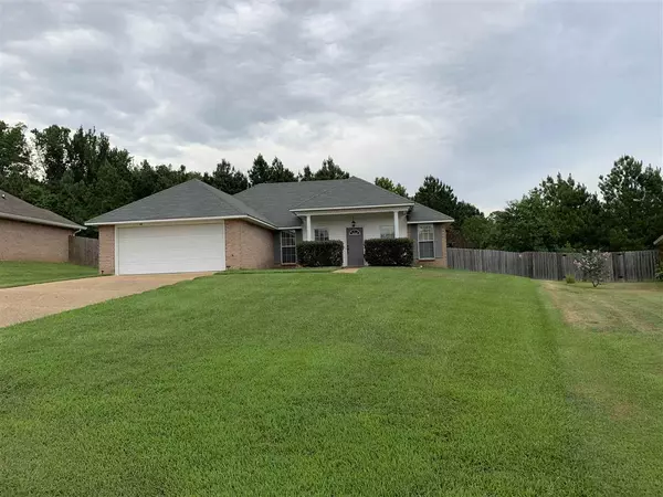 565 Eaglewood Drive, Florence, MS 39073