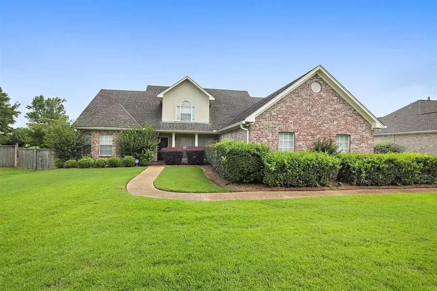 136 Cypress Lake Boulevard, Madison, MS 39110