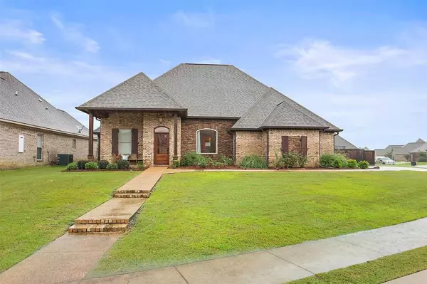 316 Emerald Way, Brandon, MS 39047