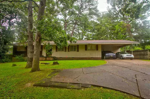 2126 Oakhurst Drive, Jackson, MS 39204