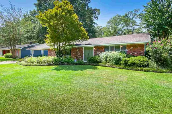 1039 Briarfield, Jackson, MS 39211