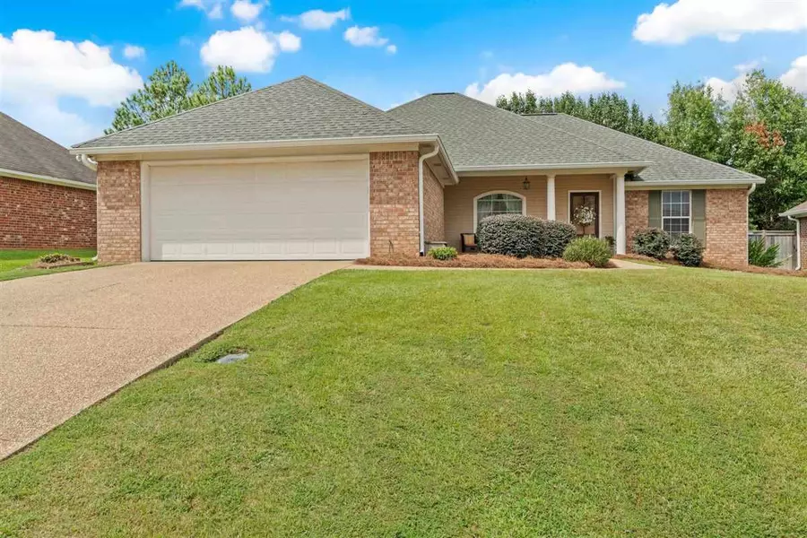 423 Abbey Woods, Brandon, MS 39047