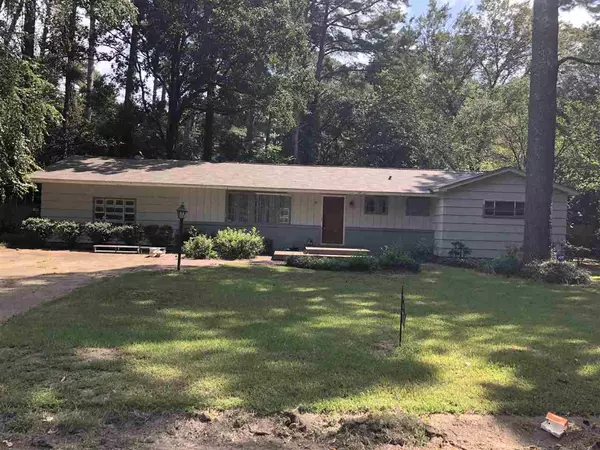 5462 Pinelane Drive, Jackson, MS 39211