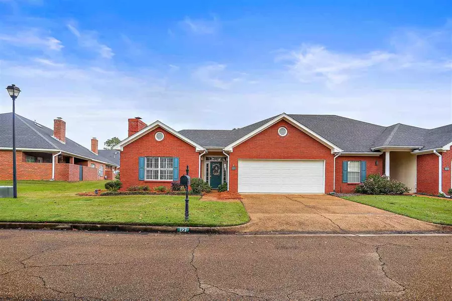 127 Springtree Drive, Brandon, MS 39042