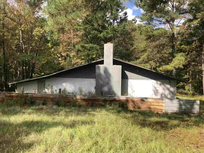 672 Mt Pilgrim Road, Camden, MS 39045