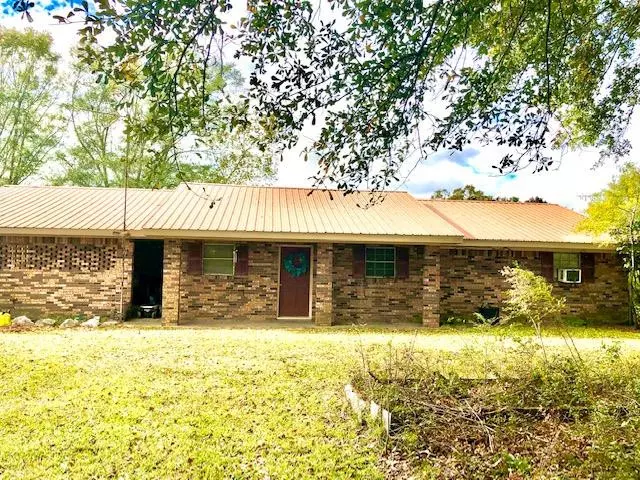 295 Dr Magee Road, Mendenhall, MS 39114