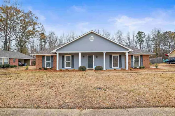 1042 N Azalea Drive, Madison, MS 39110