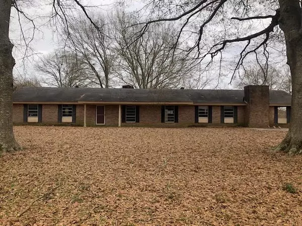 235 Salem Road, Forest, MS 39074