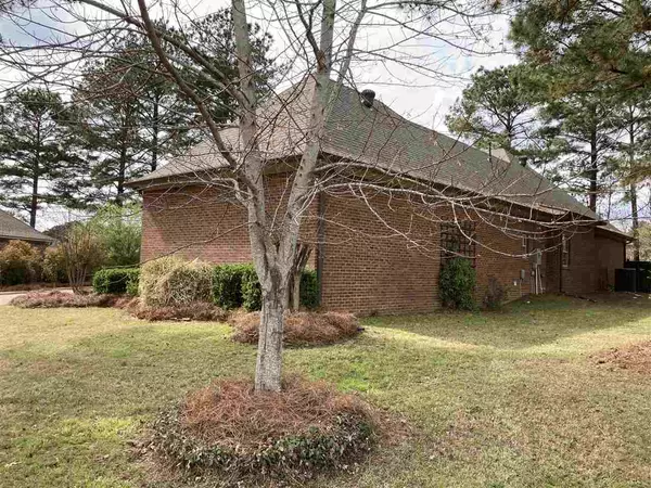 Madison, MS 39110,107 Elm Court