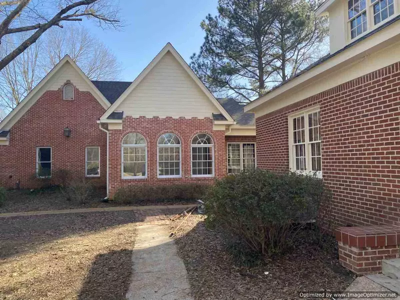 2329 Loring Road, Camden, MS 39045