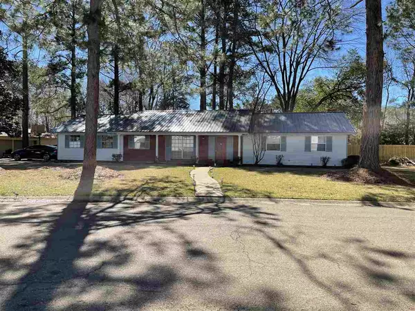 211 Imperial Drive, Jackson, MS 39211