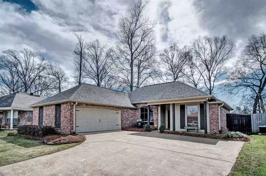 120 W Pinebrook Drive, Brandon, MS 39047