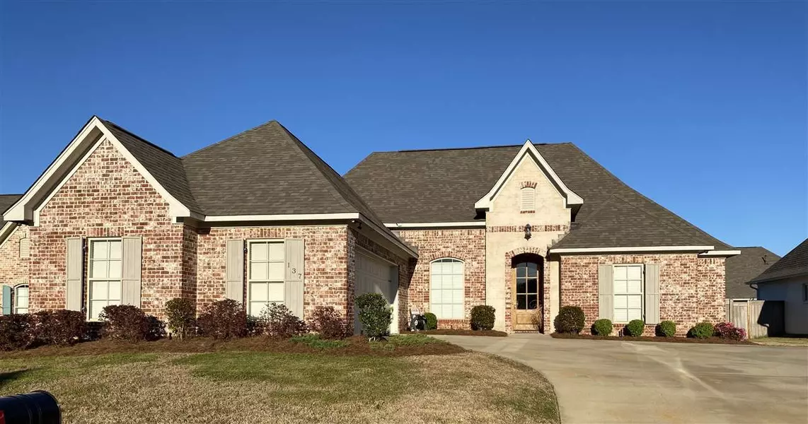 137 Glenwild Trail, Gluckstadt, MS 39046