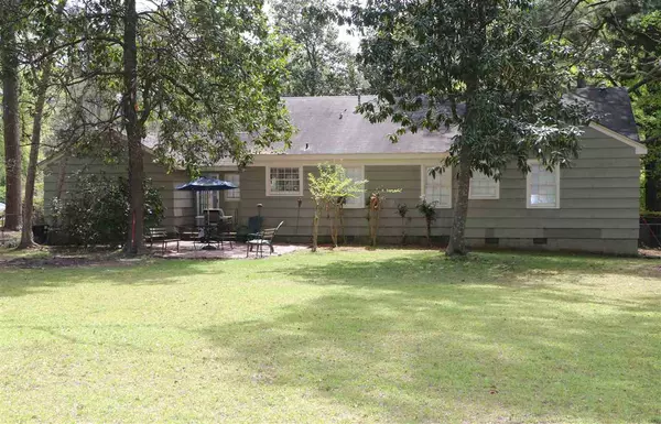 Jackson, MS 39211,830 Colonial Circle