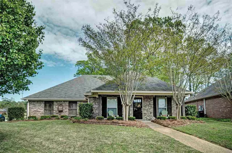 128 W Pinebrook Drive, Brandon, MS 39047