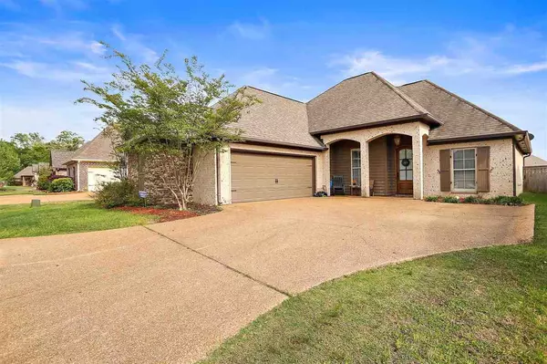 308 Siltstone Ridge, Brandon, MS 39047