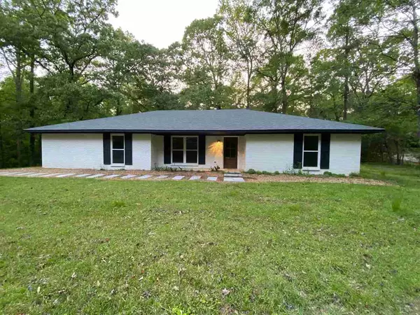 186 S Eagle Ridge Drive, Florence, MS 39073