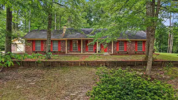 207 S Eagle Ridge Drive, Florence, MS 39073