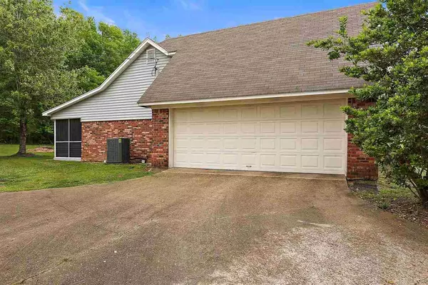 Raymond, MS 39154,118 Falcon Ridge Drive