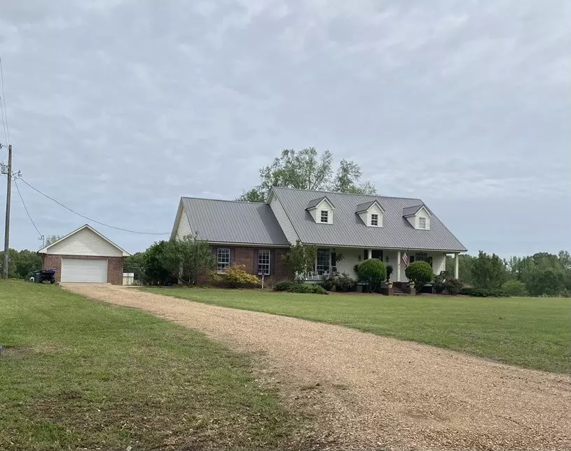 Benton, MS 39039,123 Harper Lane