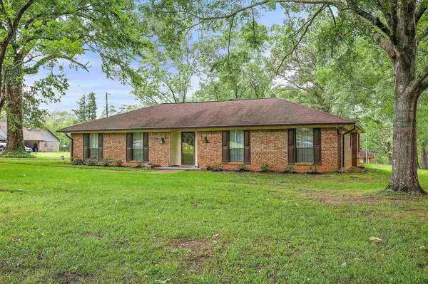 Clinton, MS 39056,107 Castlewood Drive