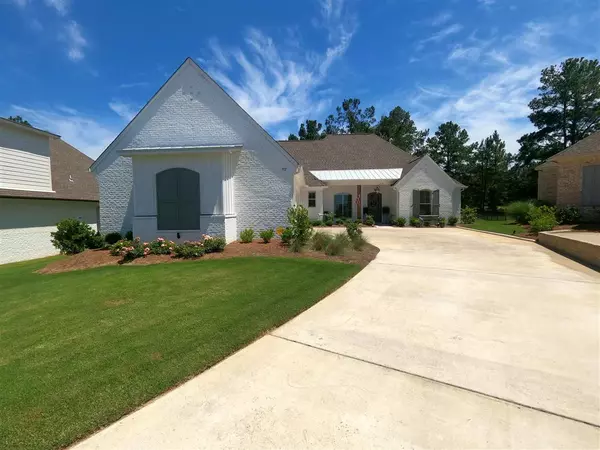 152 Greenway Lane, Madison, MS 39110