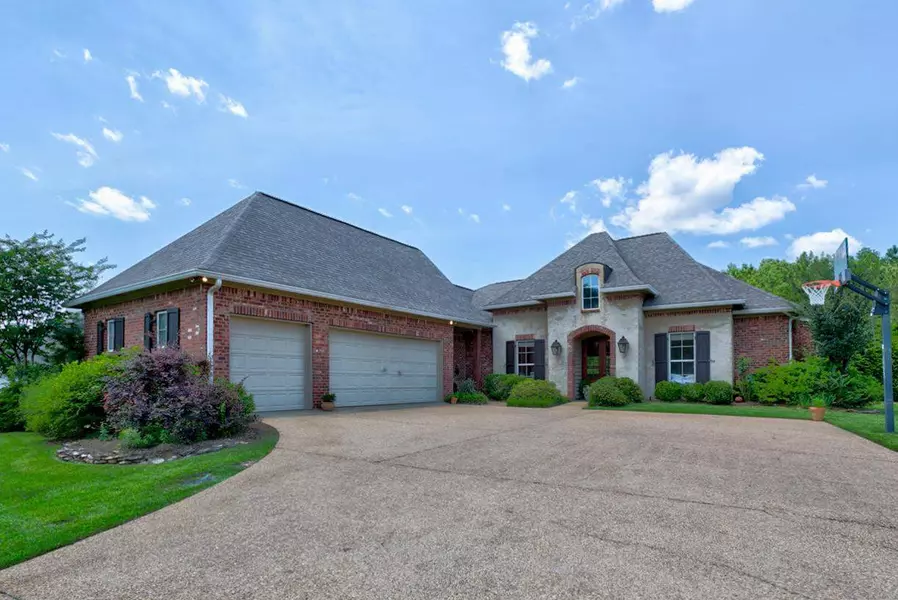 269 Lake Circle, Madison, MS 39110