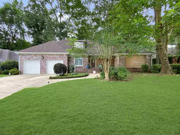 638 Cliffview Drive, Brandon, MS 39047