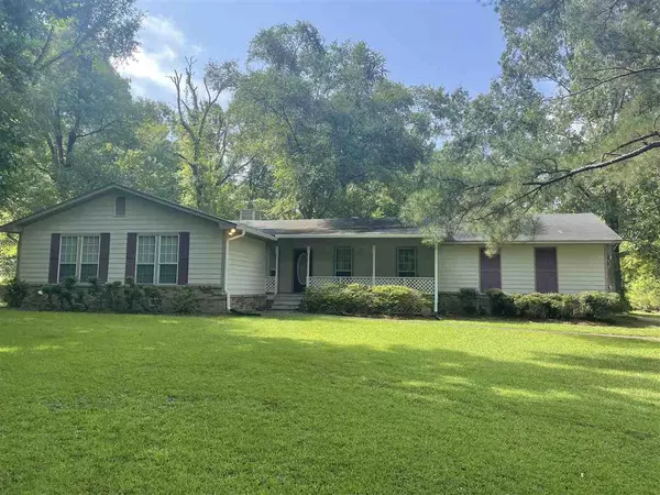 220 Memory Oaks Drive, Raymond, MS 39154