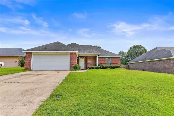 332 Greystone Pte, Terry, MS 39170