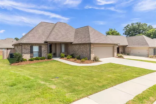 Canton, MS 39046,308 Candlewood Court