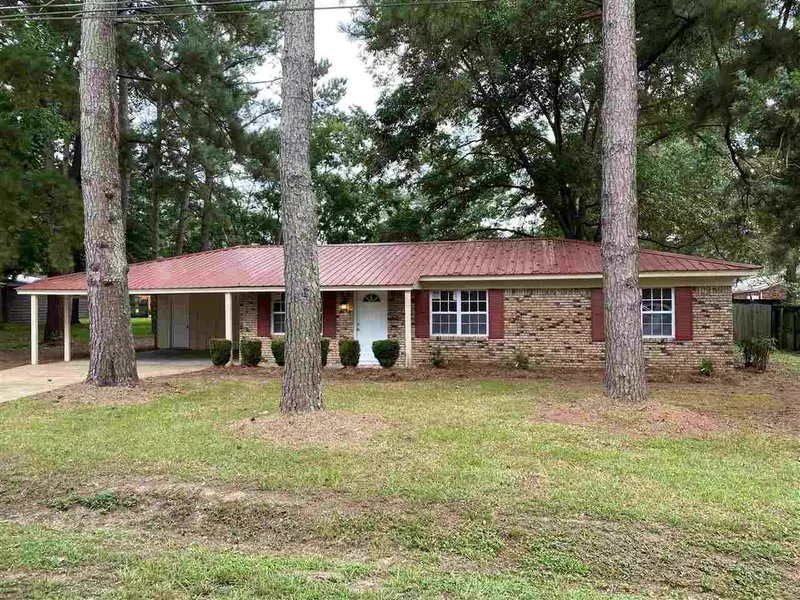 606 SE 9th Avenue, Magee, MS 39111