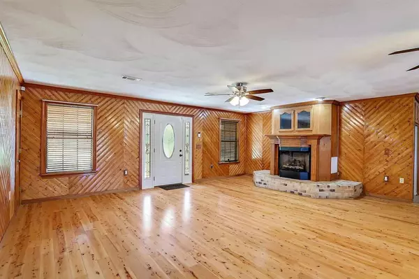 New Hebron, MS 39140,217 Wells Street