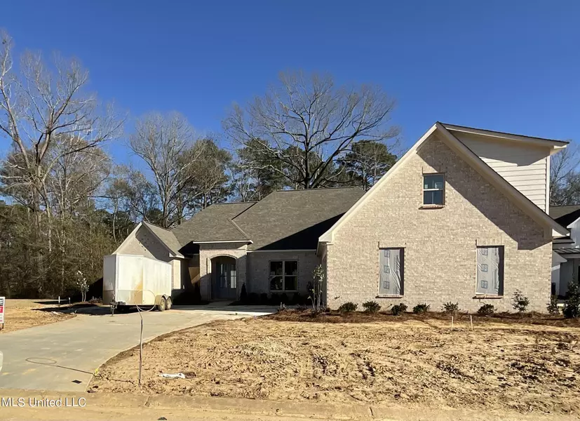 705 Chickasaw Drive, Flowood, MS 39232