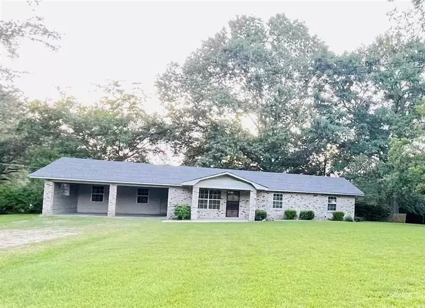 312 Salem Road, Forest, MS 39074