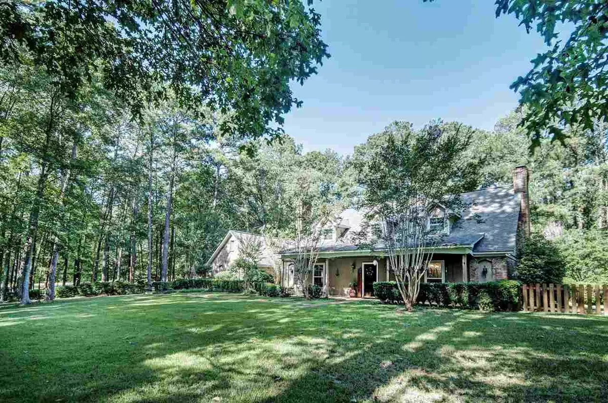 Brandon, MS 39047,1005 Scenic Drive