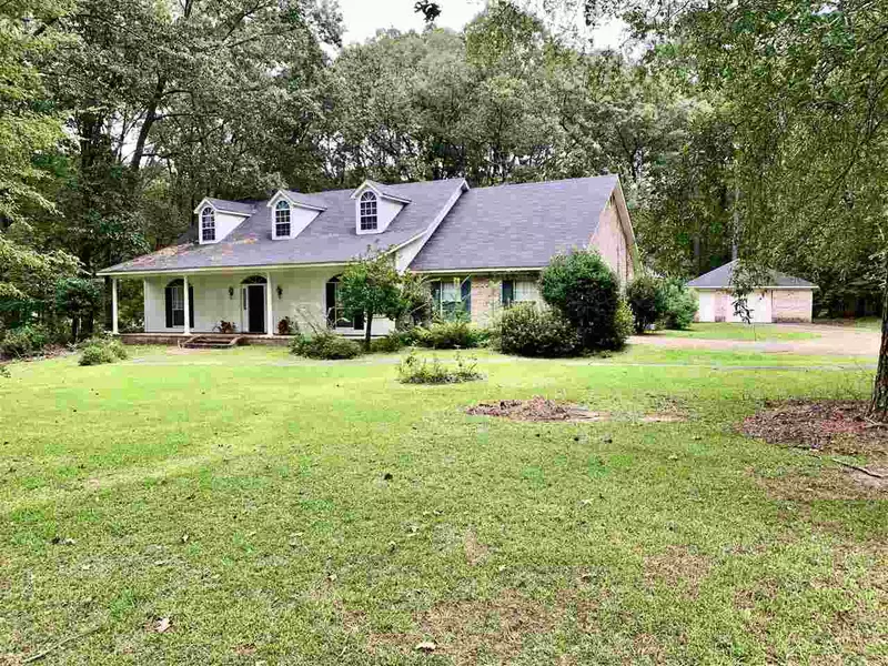 1569 Old Fannin, Flowood, MS 39232