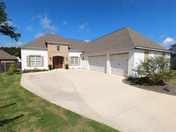 124 Lake Bend, Madison, MS 39110