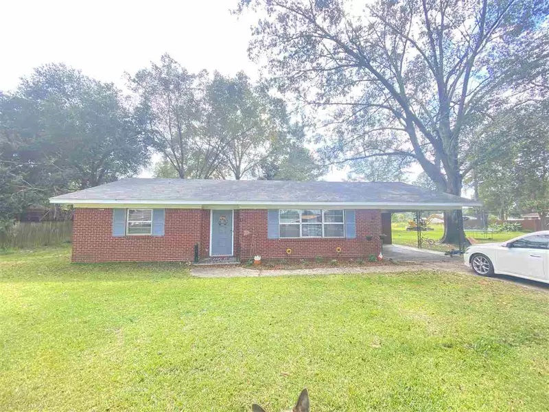 210 E Moore Street, Taylorsville, MS 39168