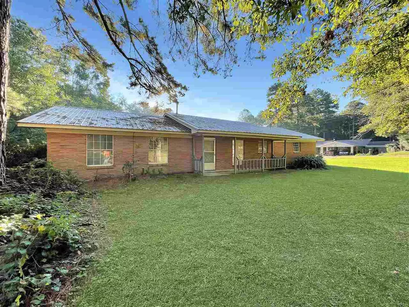 1111 Pat Street, Mendenhall, MS 39114