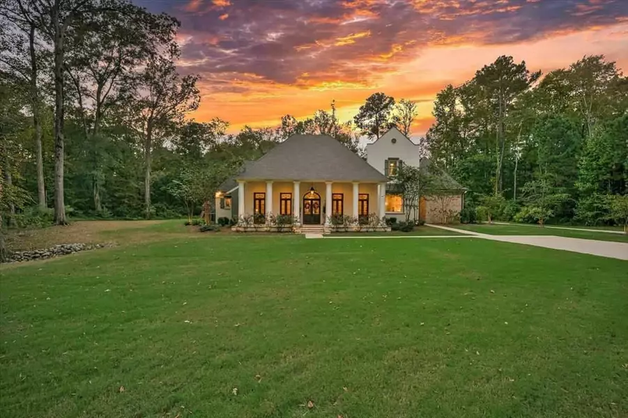 215 Little Creek Road, Flowood, MS 39232