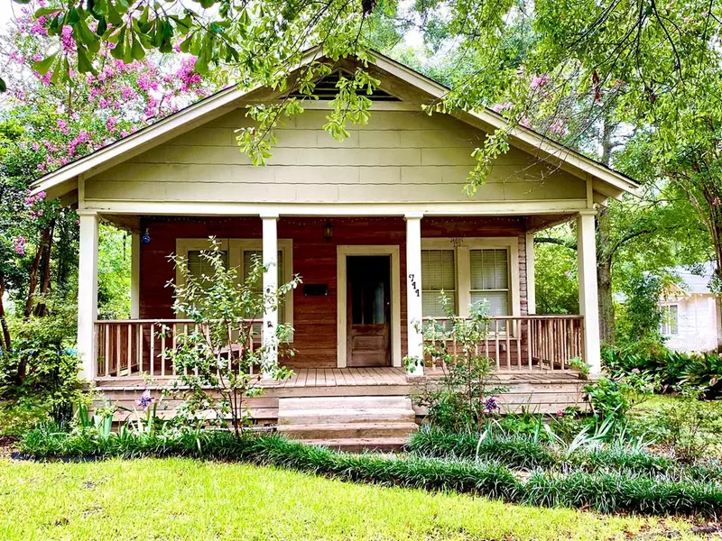 711 Nw Avenue, Mccomb, MS 39648