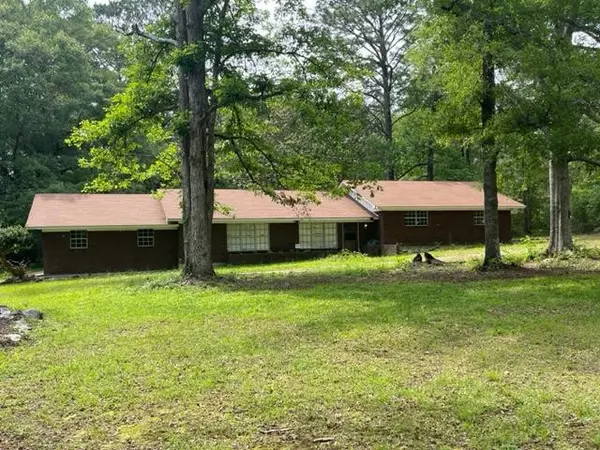 2093 Highway 51 N-s, Summit, MS 39666
