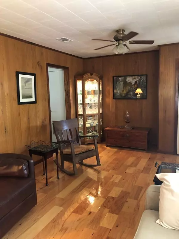 Silver Creek, MS 39663,4 S Third Street